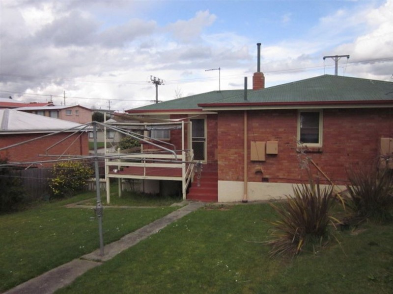 33 Paringa Avenue, Newnham TAS 7248