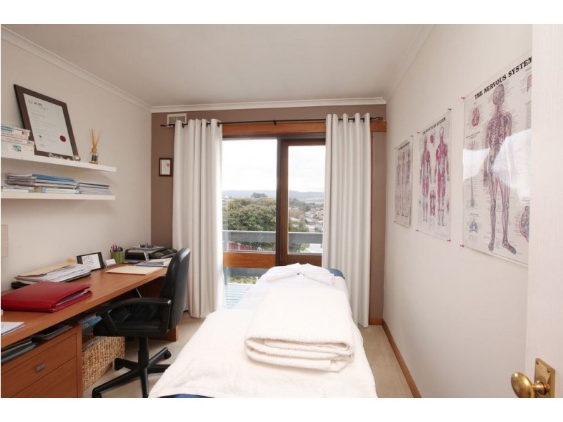 2 Ainslie Grove, South Launceston TAS 7249