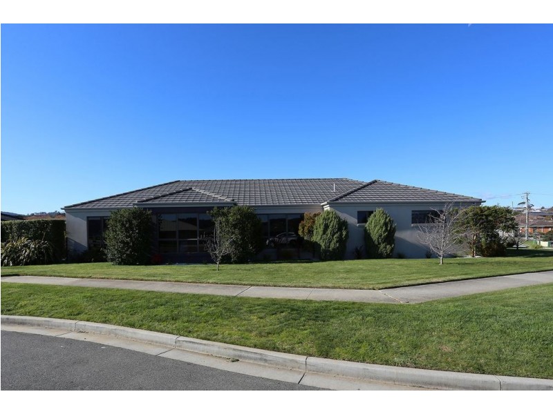 6 Sarinda Close, Newnham TAS 7248