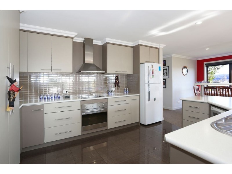 6 Sarinda Close, Newnham TAS 7248