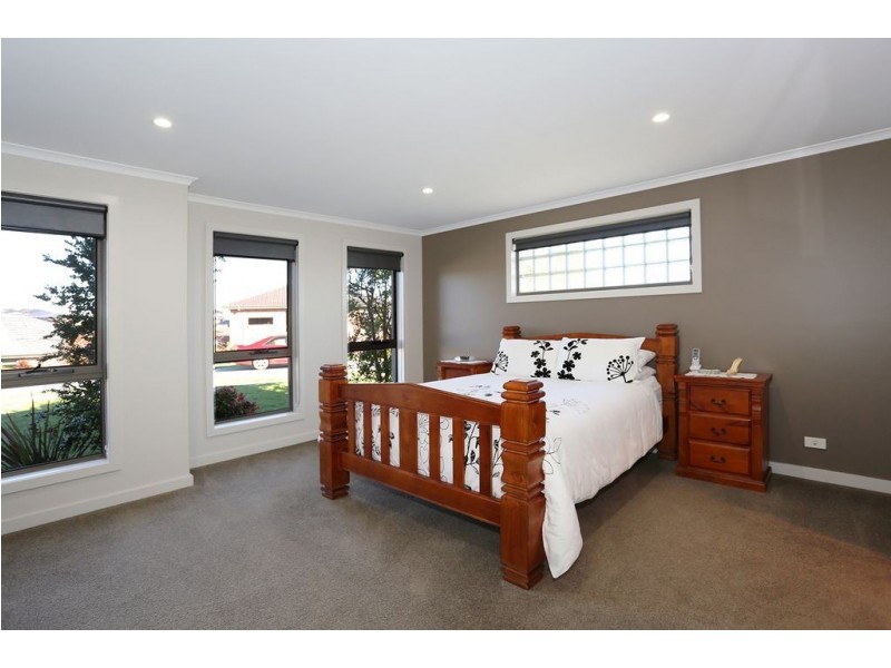 6 Sarinda Close, Newnham TAS 7248