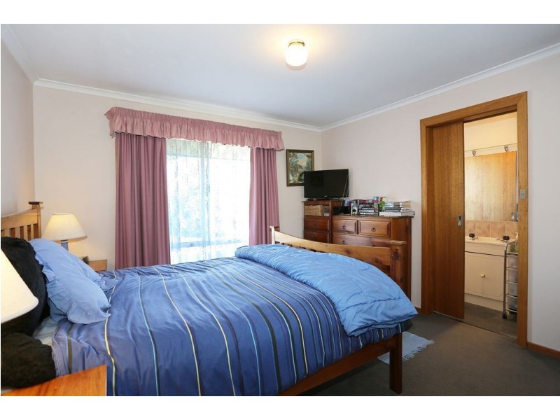 42 Packham Street, Newnham TAS 7248