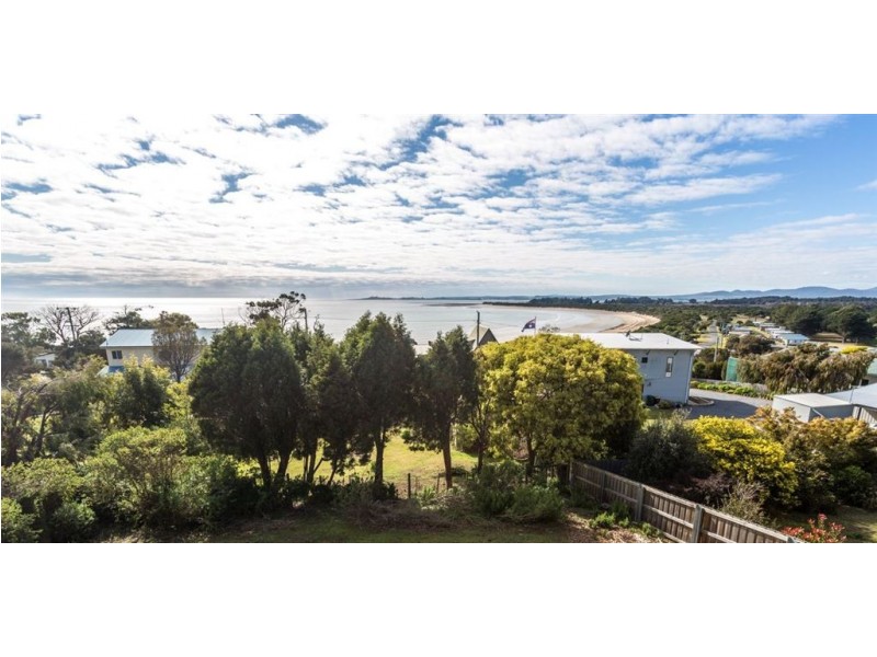 16 Top Road, Greens Beach TAS 7270