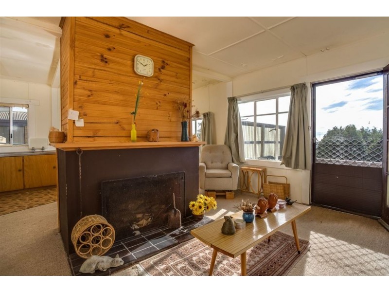 16 Top Road, Greens Beach TAS 7270