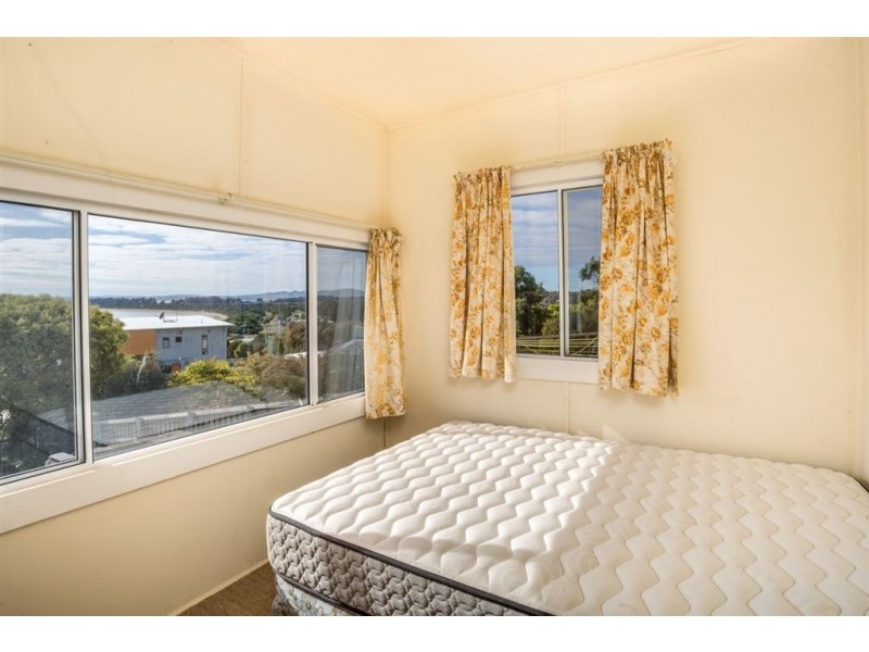 16 Top Road, Greens Beach TAS 7270