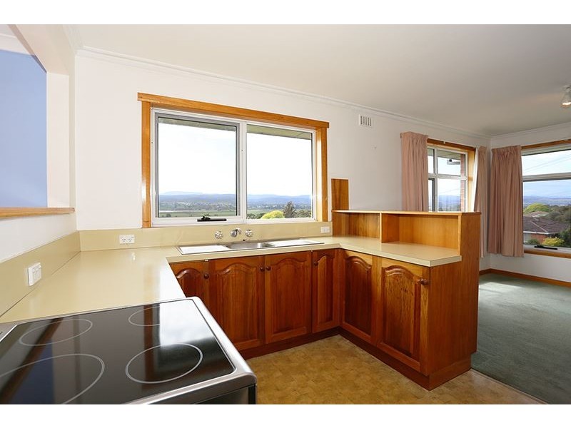 8 Janor Street, Riverside TAS 7250