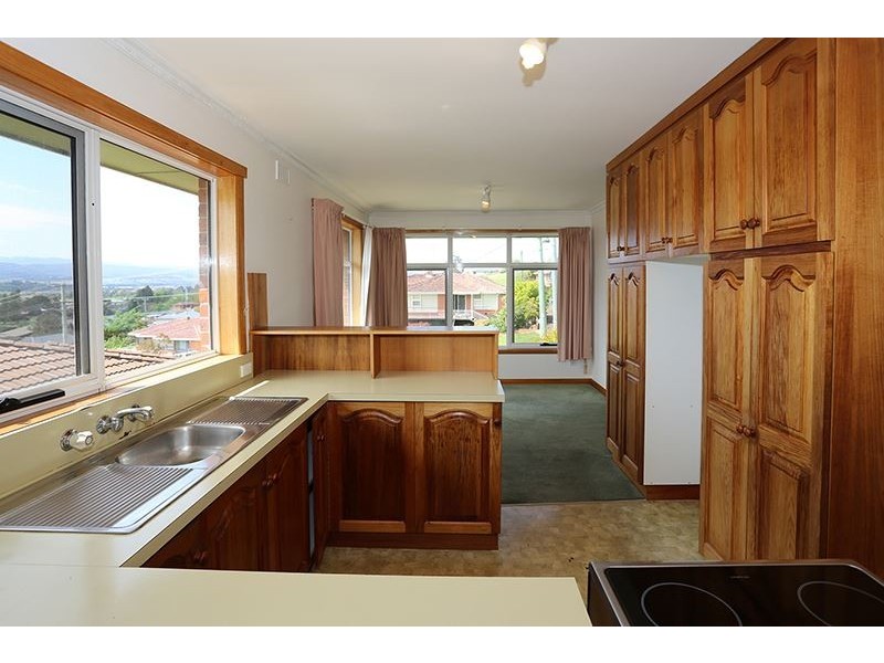 8 Janor Street, Riverside TAS 7250