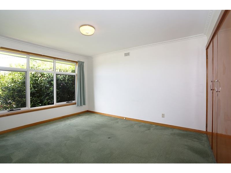 8 Janor Street, Riverside TAS 7250