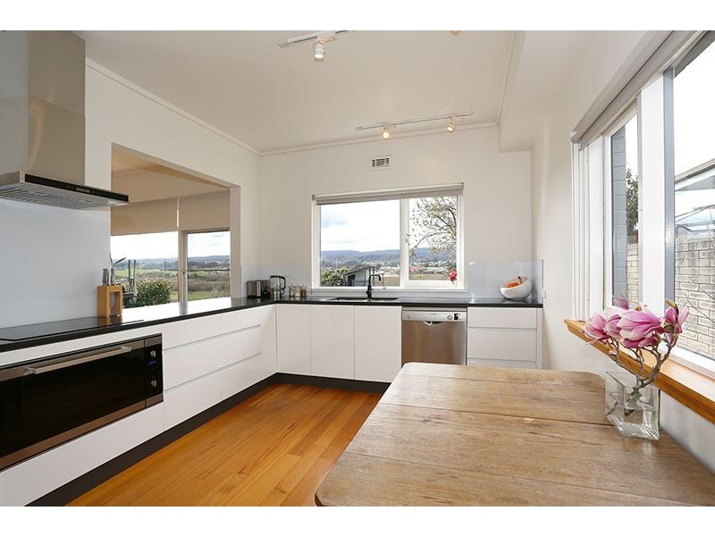 9 Thyne Avenue, Newstead TAS 7250