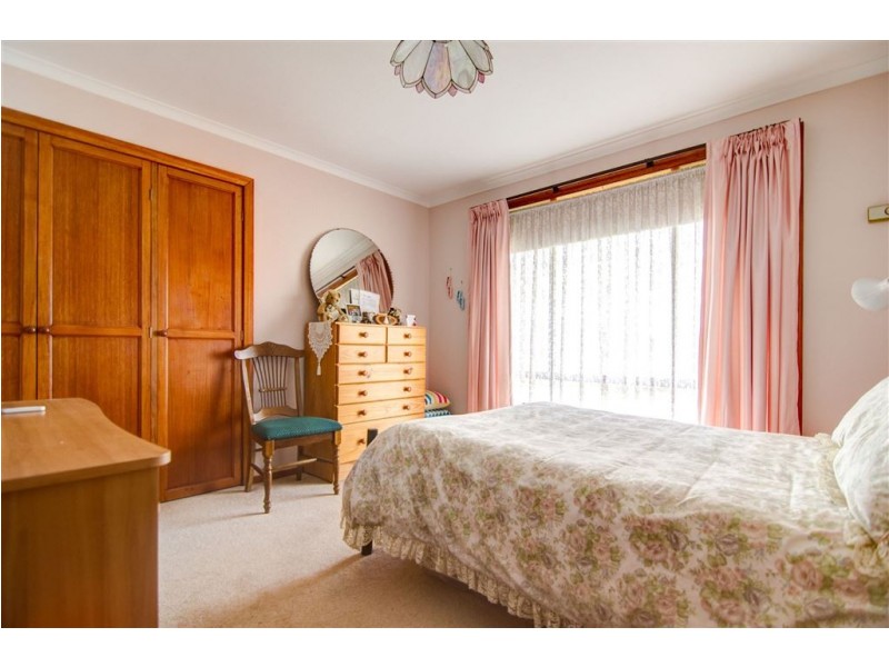 277 Peel Street West, Prospect Vale TAS 7250