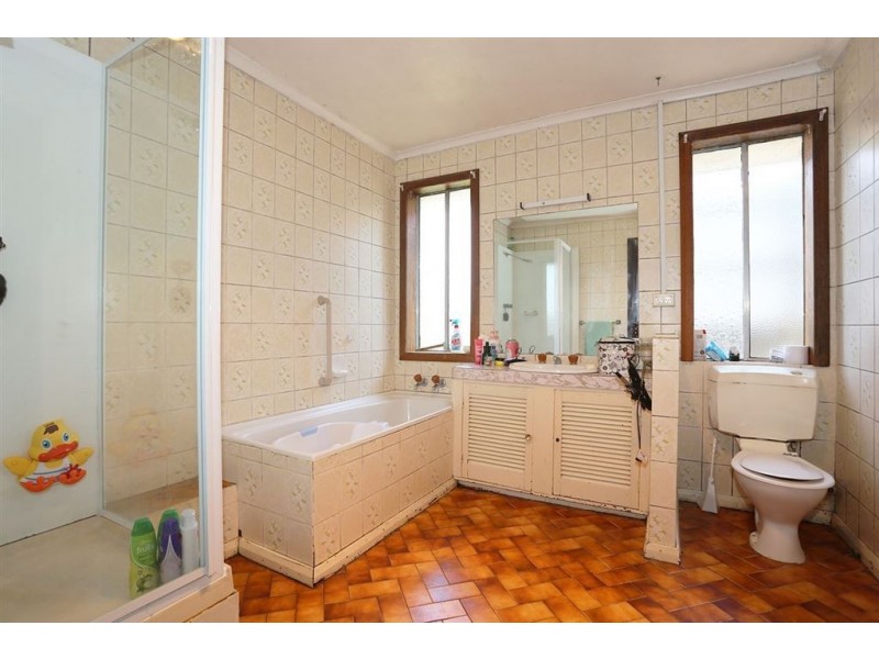 20 Crandon Crescent, Newnham TAS 7248