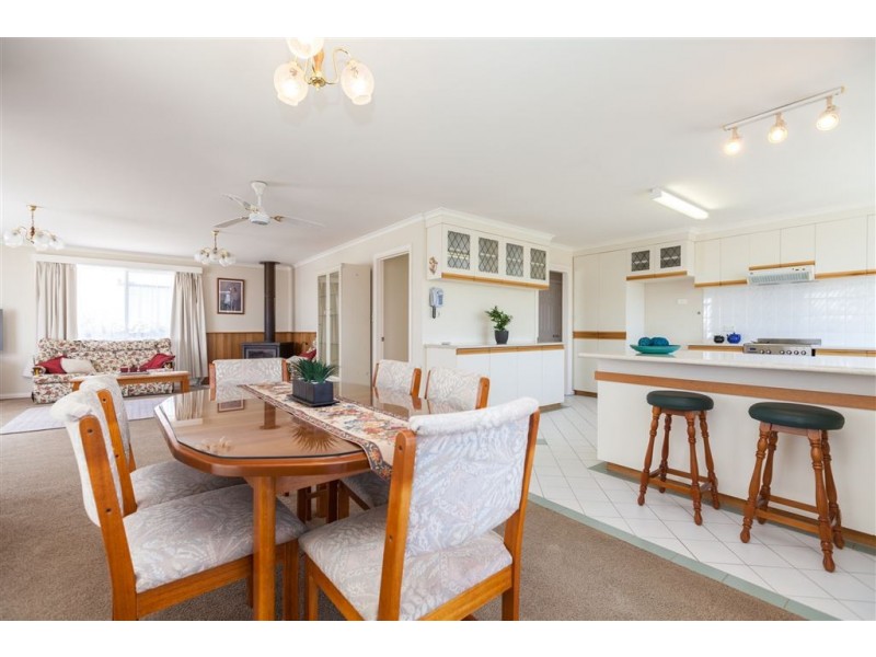 9 Stuart Ave, Prospect Vale TAS 7250