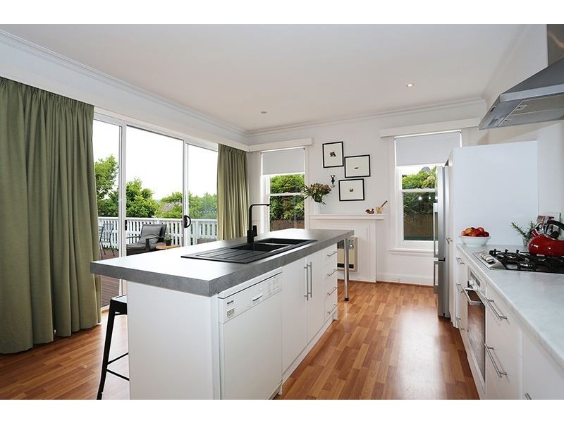 9 Riverdale Grove, Newstead TAS 7250