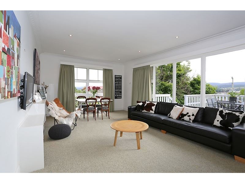 9 Riverdale Grove, Newstead TAS 7250