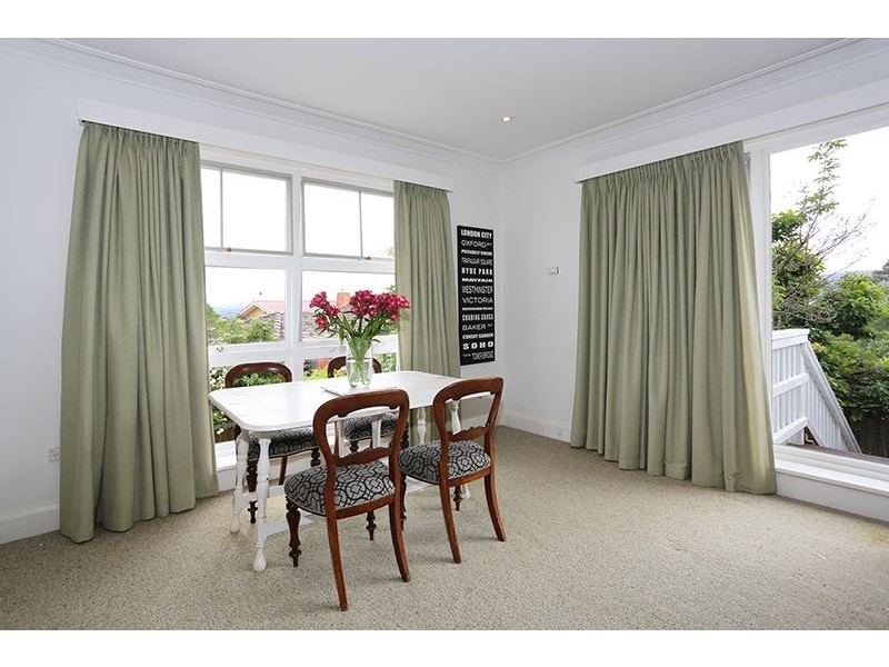 9 Riverdale Grove, Newstead TAS 7250