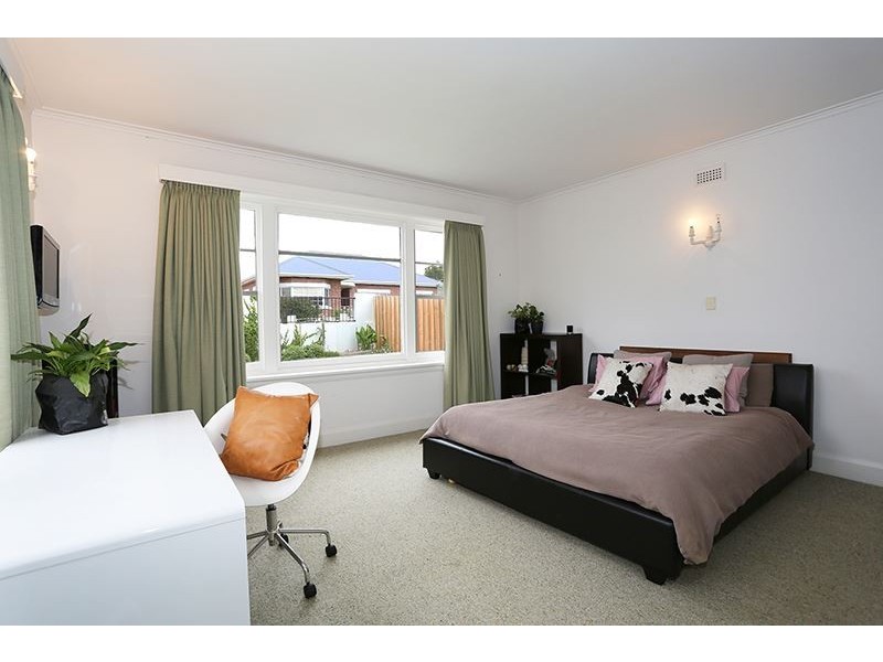 9 Riverdale Grove, Newstead TAS 7250