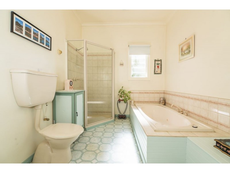 33 Button Street, Mowbray TAS 7248