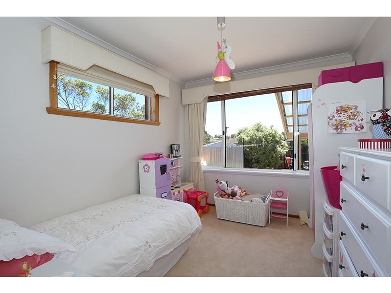 18 Procter Street, Newnham TAS 7248