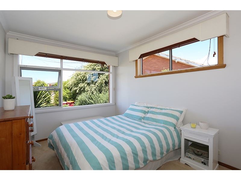 18 Procter Street, Newnham TAS 7248