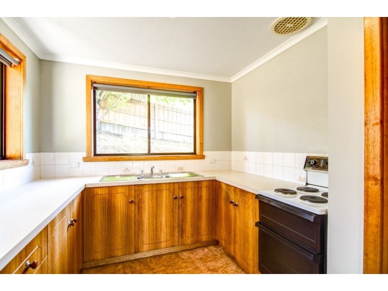 8 Glencoe Avenue, Trevallyn TAS 7250