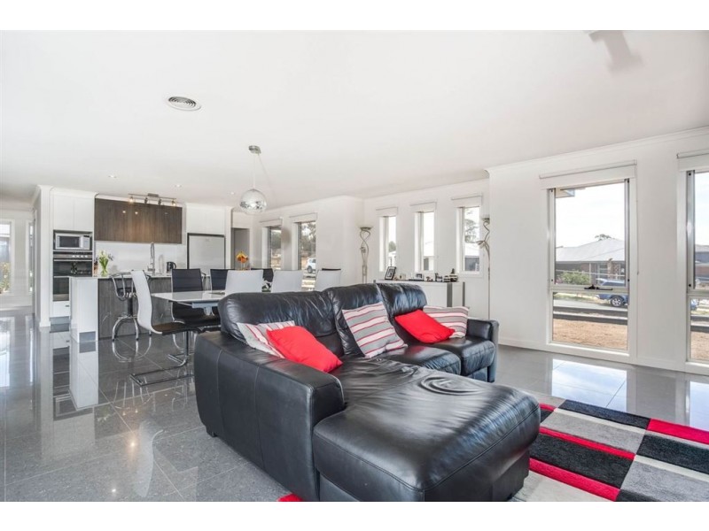 1 Lakeside Drive, Kings Meadows TAS 7249