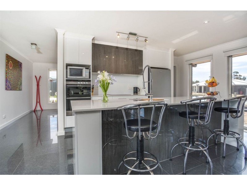1 Lakeside Drive, Kings Meadows TAS 7249