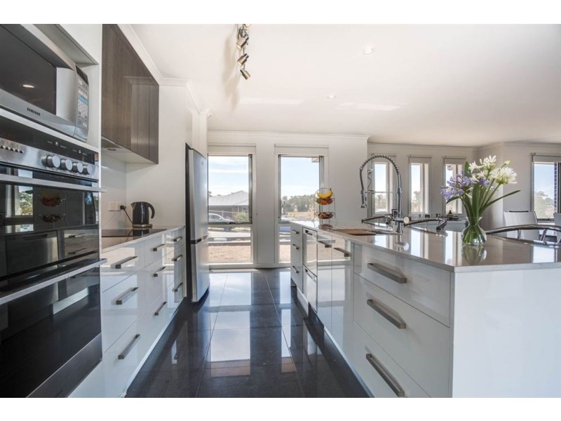 1 Lakeside Drive, Kings Meadows TAS 7249