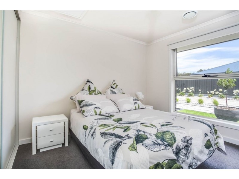 1 Lakeside Drive, Kings Meadows TAS 7249