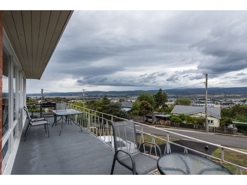 41 Delamere Crescent, Trevallyn TAS 7250