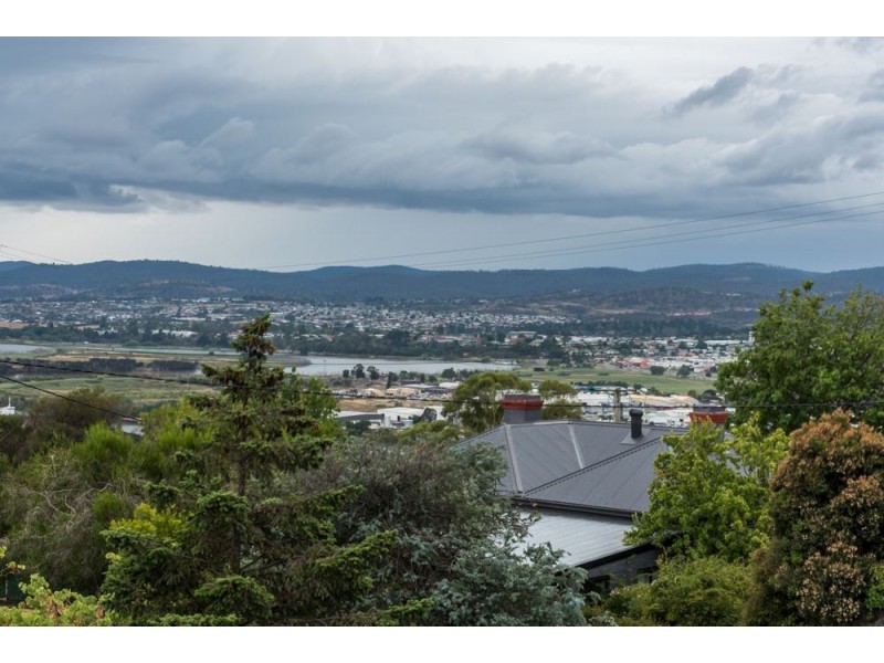 41 Delamere Crescent, Trevallyn TAS 7250