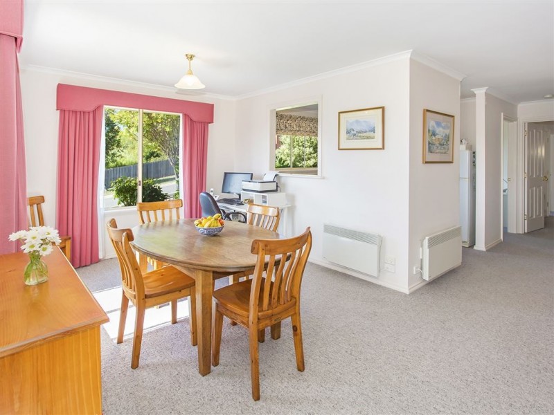 3/2 Carrera Place, Norwood TAS 7250