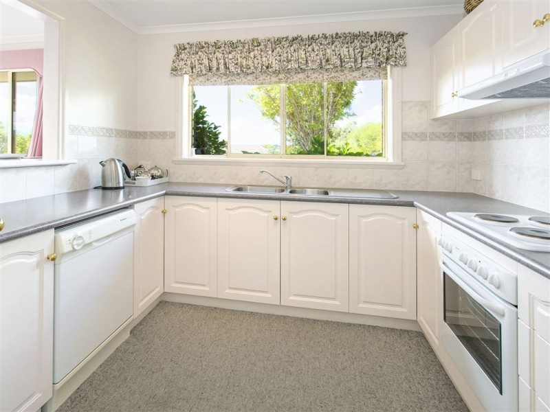 3/2 Carrera Place, Norwood TAS 7250