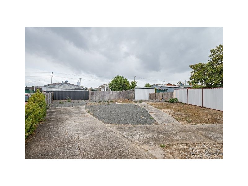2 Lowanna Place, Ravenswood TAS 7250