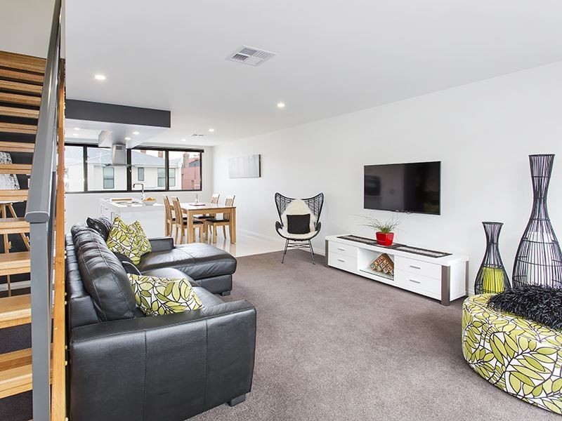 2/143-149 St John St, Launceston TAS 7250