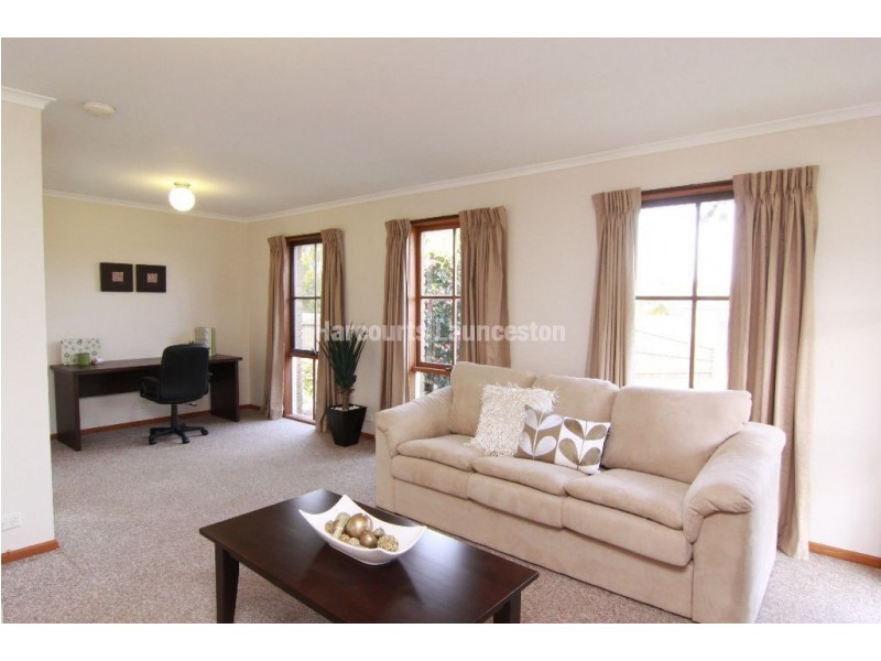 4 Wintercole Court, Newnham TAS 7248