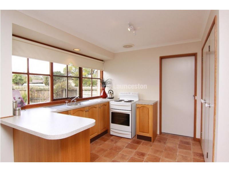 4 Wintercole Court, Newnham TAS 7248