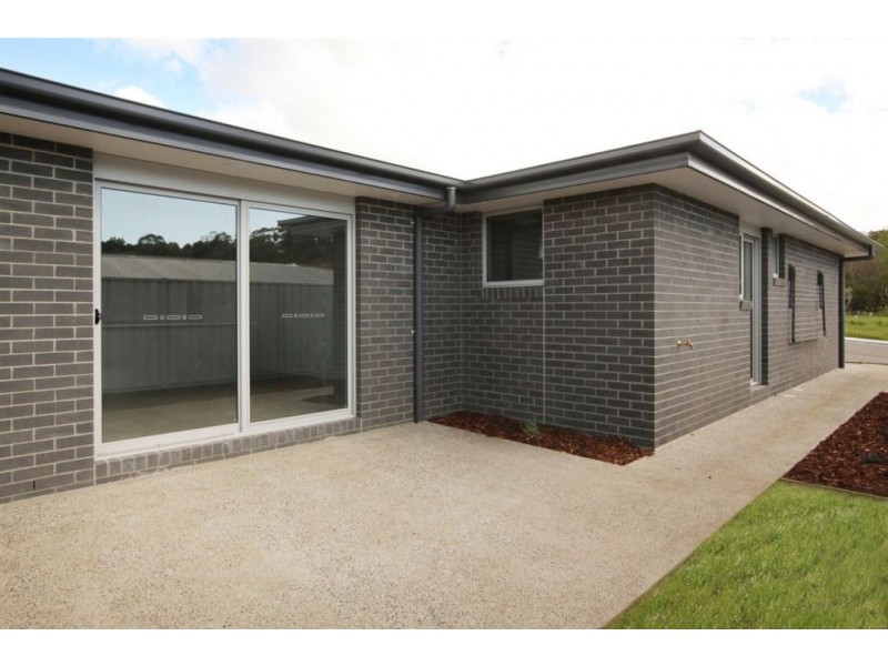 2/11 Eldonhurst Drive, Newstead TAS 7250