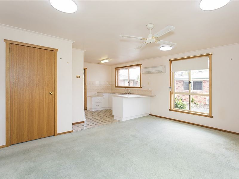 2/8 Jardine Crescent, Prospect Vale TAS 7250