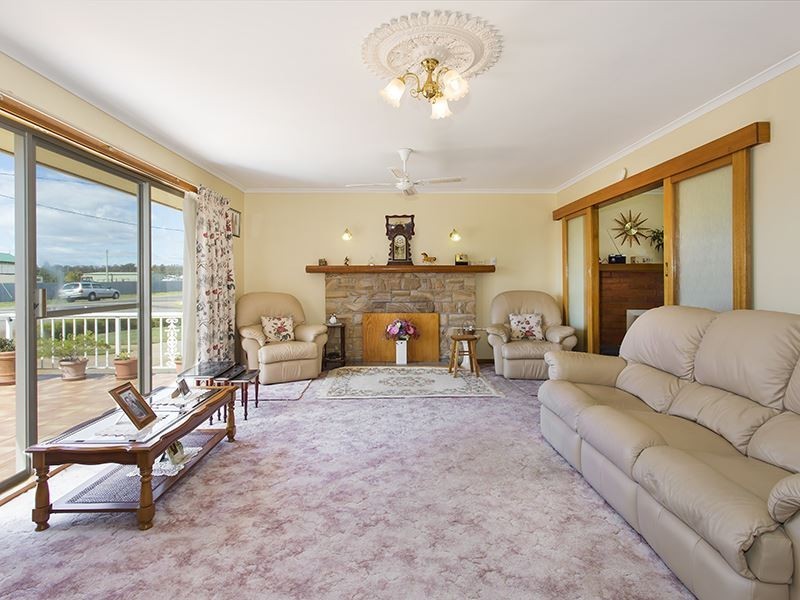 24 East Street, Carrick TAS 7291