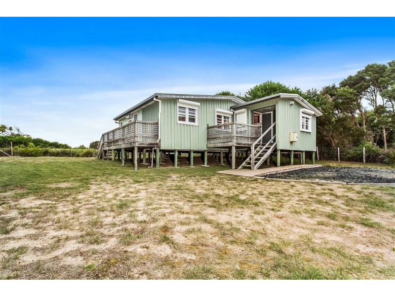 8 Boobyalla Rise, Lulworth TAS 7252