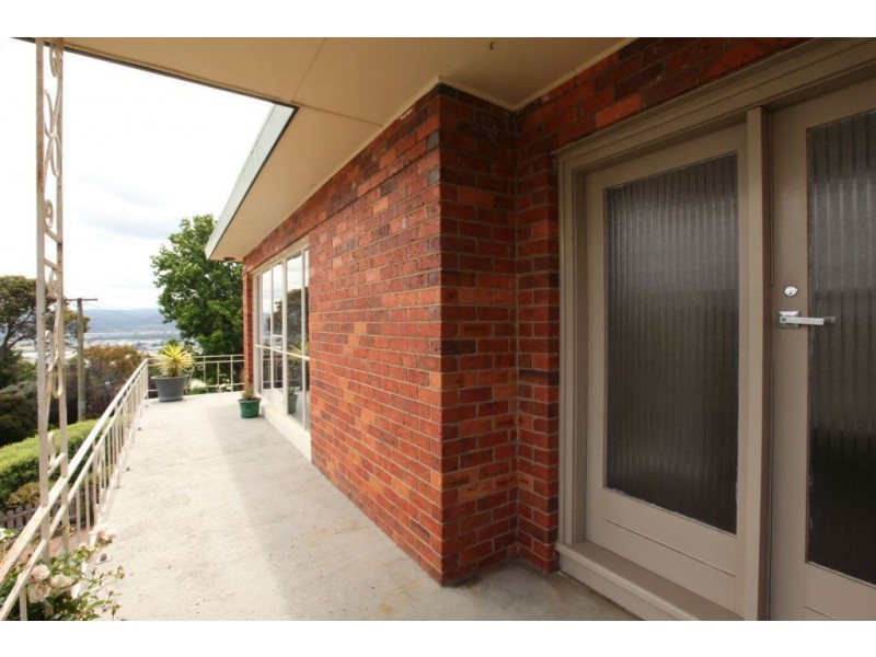 27 Anderson Rd, Trevallyn TAS 7250