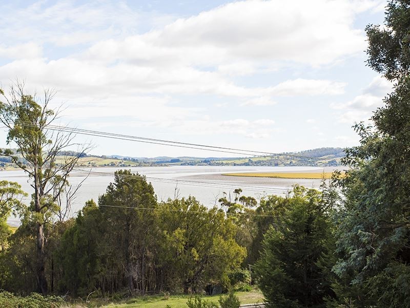 85 Beach Road, Legana TAS 7277
