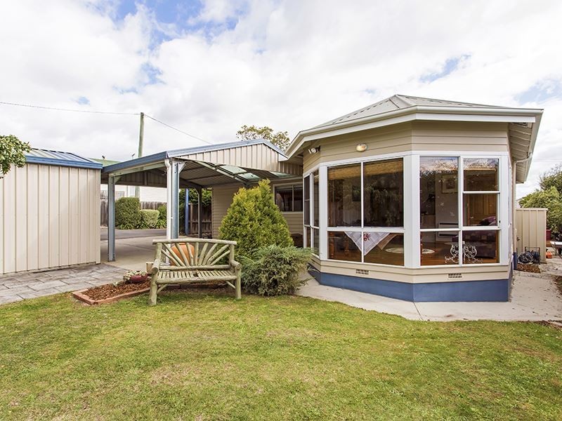 37 Como Crescent, Newstead TAS 7250