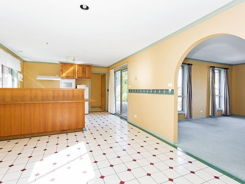 4 Roger Retreat, Newnham TAS 7248