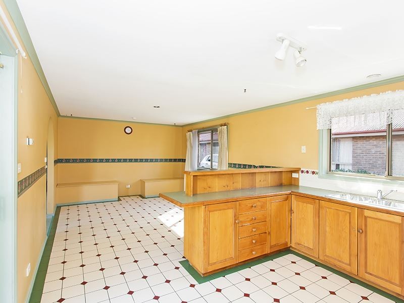 4 Roger Retreat, Newnham TAS 7248