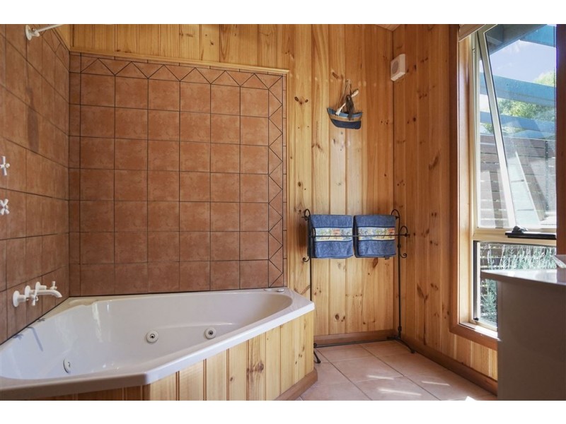 37 Hazards View Drive, Coles Bay TAS 7215