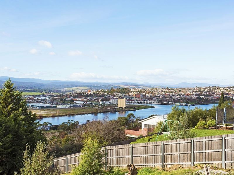 42 Floreat Crescent, Trevallyn TAS 7250