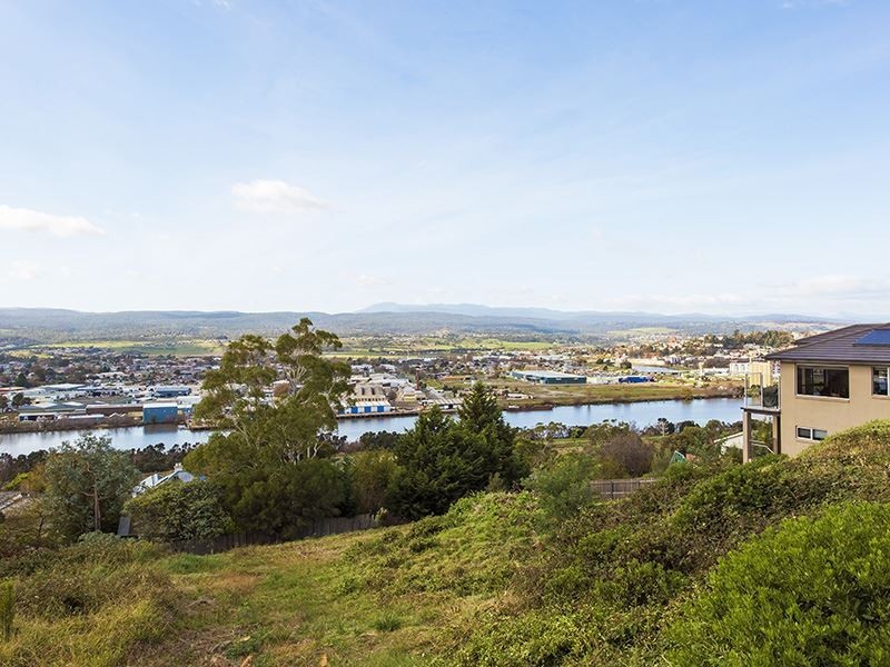 42 Floreat Crescent, Trevallyn TAS 7250