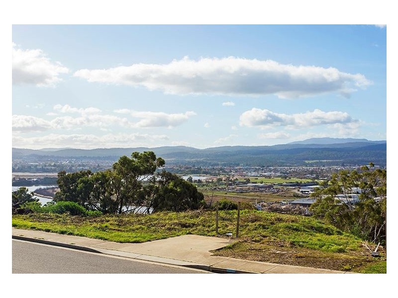 42 Floreat Crescent, Trevallyn TAS 7250