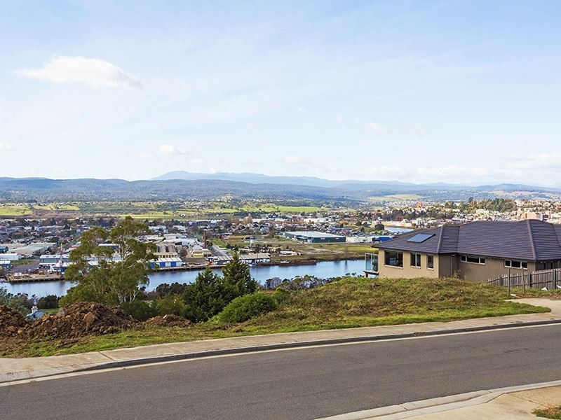 42 Floreat Crescent, Trevallyn TAS 7250